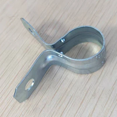 Cureaua de țeavă galvanizată cu două-găuri